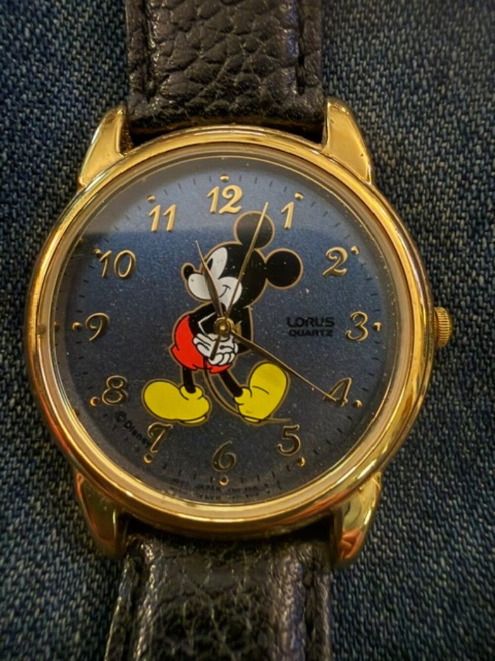 Lorus Mickey Mouse Quartz Watch Blue Sunburst Dial V501-9A80 Vintage 90s